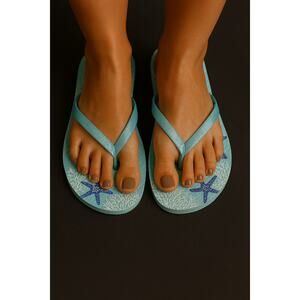 Women’s Juncture Flip Flops Teal Starfish Size Small (5/6) New!